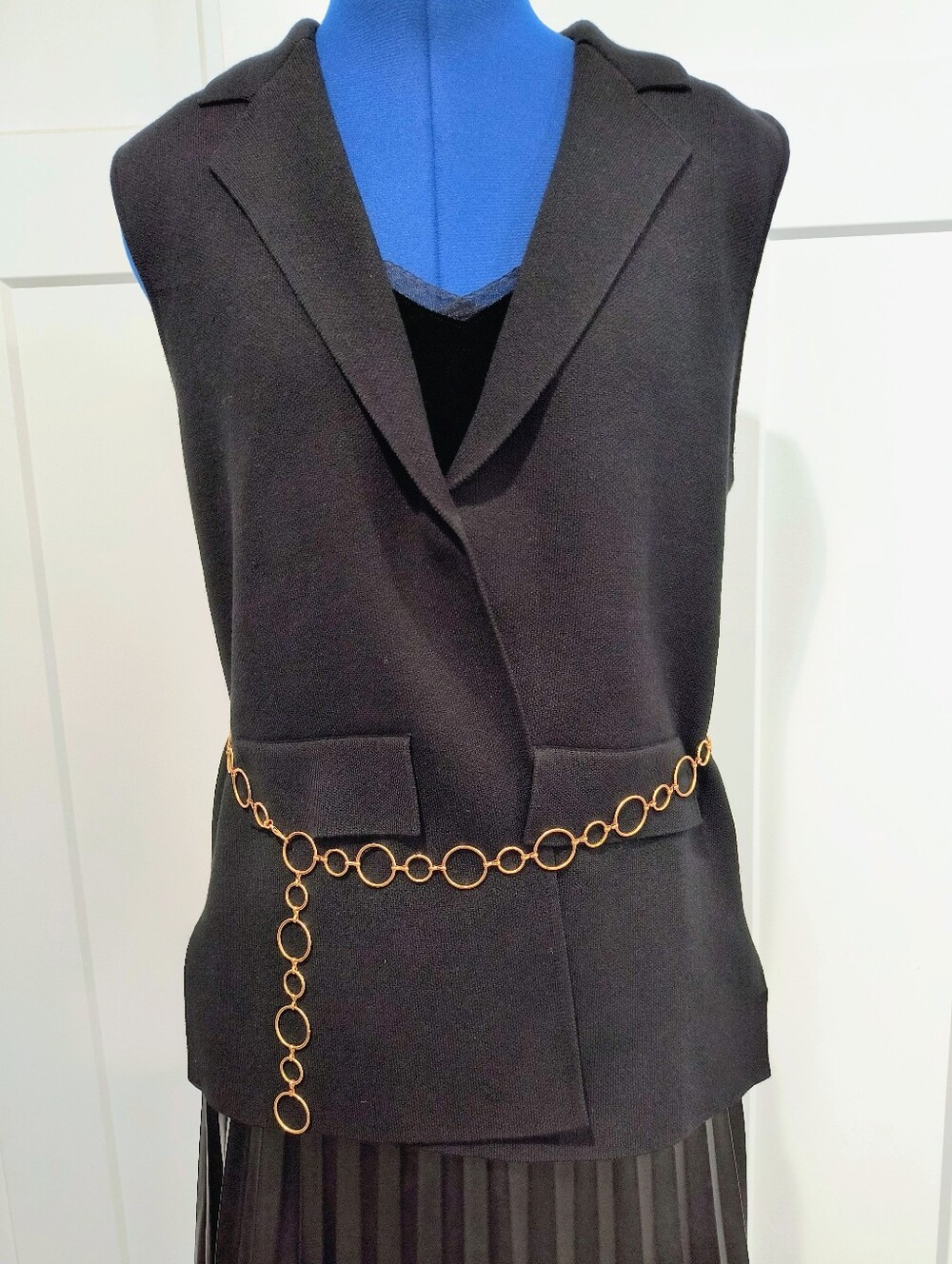 Lovetrend Black Sleeveless Blazer Vest with Gold Chain Belt